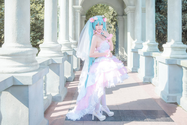 cosplay【VOCALOID】初音未来COS(初音ミク同人花嫁)