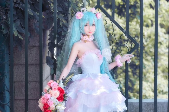 cosplay【VOCALOID】初音未来COS(初音ミク同人花嫁)