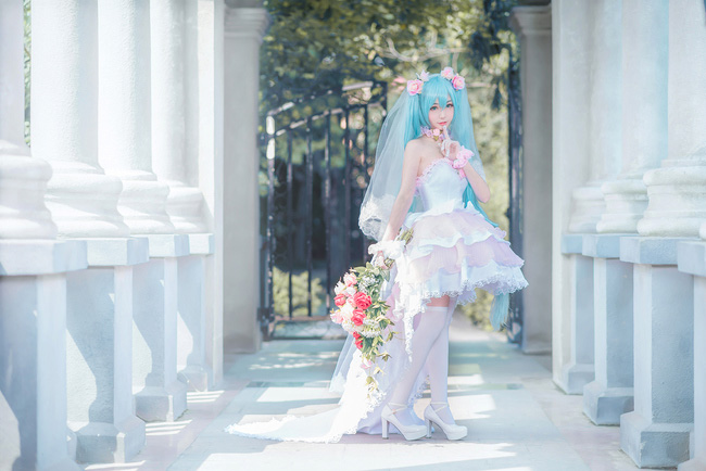 cosplay【VOCALOID】初音未来COS(初音ミク同人花嫁)
