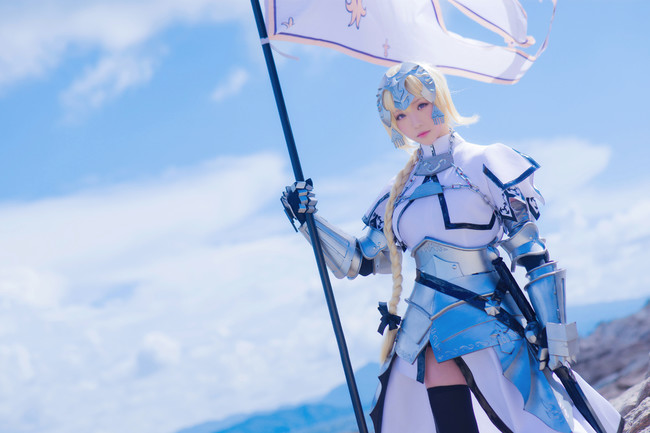 《Fate》贞德COS(贞德帅气靓丽Cosplay) 《Fate》贞德COS(贞德帅气靓丽Cosplay)