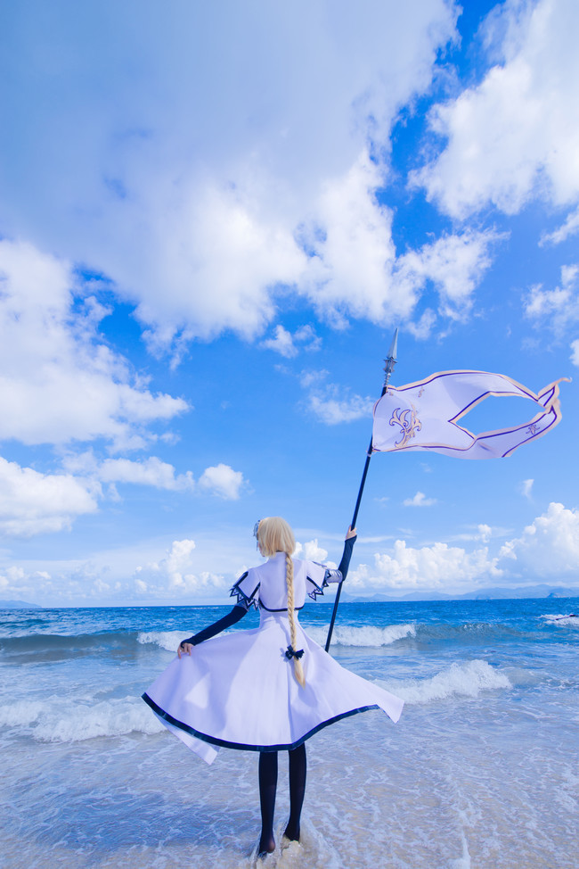 《Fate》贞德COS(贞德帅气靓丽Cosplay) 《Fate》贞德COS(贞德帅气靓丽Cosplay)