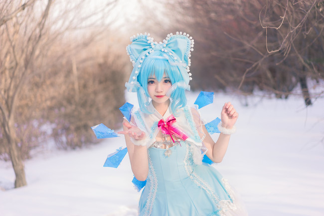 东方project琪露诺cos二设(东方琪露诺Cosplay)