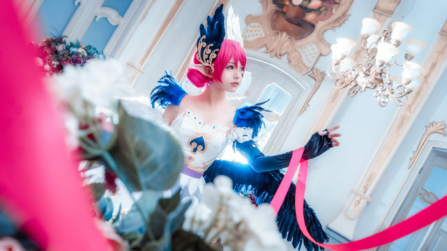 王者荣耀小乔天鹅之梦cos（王者荣耀小乔cosplay）
