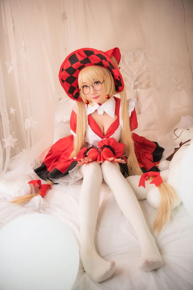 《王者荣耀》安琪拉cos (安琪拉魔法小厨娘cos) 《王者荣耀》安琪拉cos (安琪拉魔法小厨娘cos)
