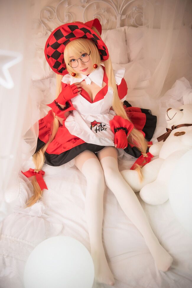 《王者荣耀》安琪拉cos (安琪拉魔法小厨娘cos) 《王者荣耀》安琪拉cos (安琪拉魔法小厨娘cos)