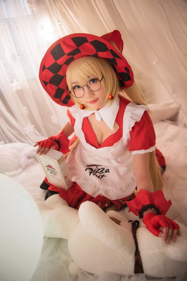 《王者荣耀》安琪拉cos (安琪拉魔法小厨娘cos) 《王者荣耀》安琪拉cos (安琪拉魔法小厨娘cos)