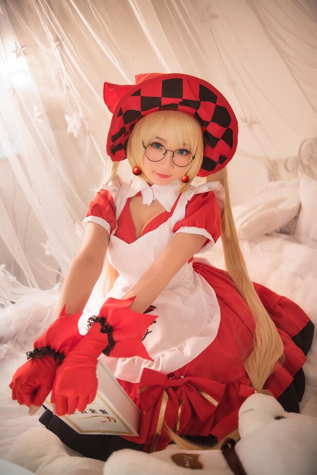 《王者荣耀》安琪拉cos (安琪拉魔法小厨娘cos) 《王者荣耀》安琪拉cos (安琪拉魔法小厨娘cos)