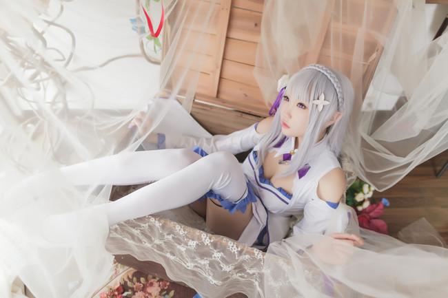 《Re:从零开始的异世界生活》爱蜜莉雅瓜希唯美cos(从零开始爱蜜莉雅cos) 《Re:从零开始的异世界生活》爱蜜莉雅瓜希唯美cos(从零开始爱蜜莉雅cos)
