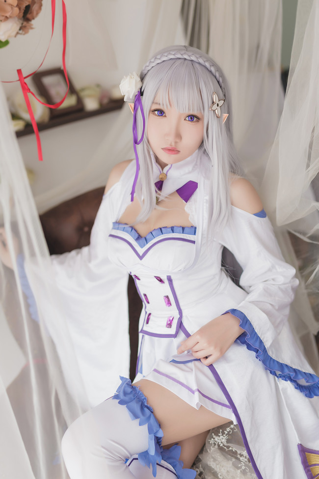《Re:从零开始的异世界生活》爱蜜莉雅瓜希唯美cos(从零开始爱蜜莉雅cos) 《Re:从零开始的异世界生活》爱蜜莉雅瓜希唯美cos(从零开始爱蜜莉雅cos)