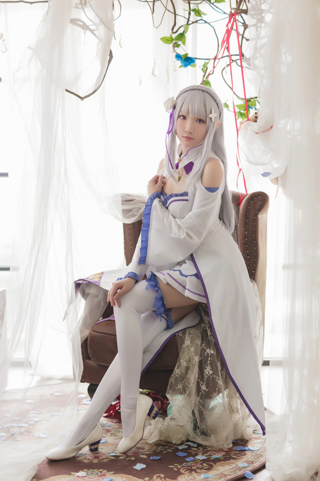 《Re:从零开始的异世界生活》爱蜜莉雅瓜希唯美cos(从零开始爱蜜莉雅cos) 《Re:从零开始的异世界生活》爱蜜莉雅瓜希唯美cos(从零开始爱蜜莉雅cos)