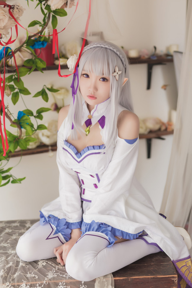《Re:从零开始的异世界生活》爱蜜莉雅瓜希唯美cos(从零开始爱蜜莉雅cos) 《Re:从零开始的异世界生活》爱蜜莉雅瓜希唯美cos(从零开始爱蜜莉雅cos)