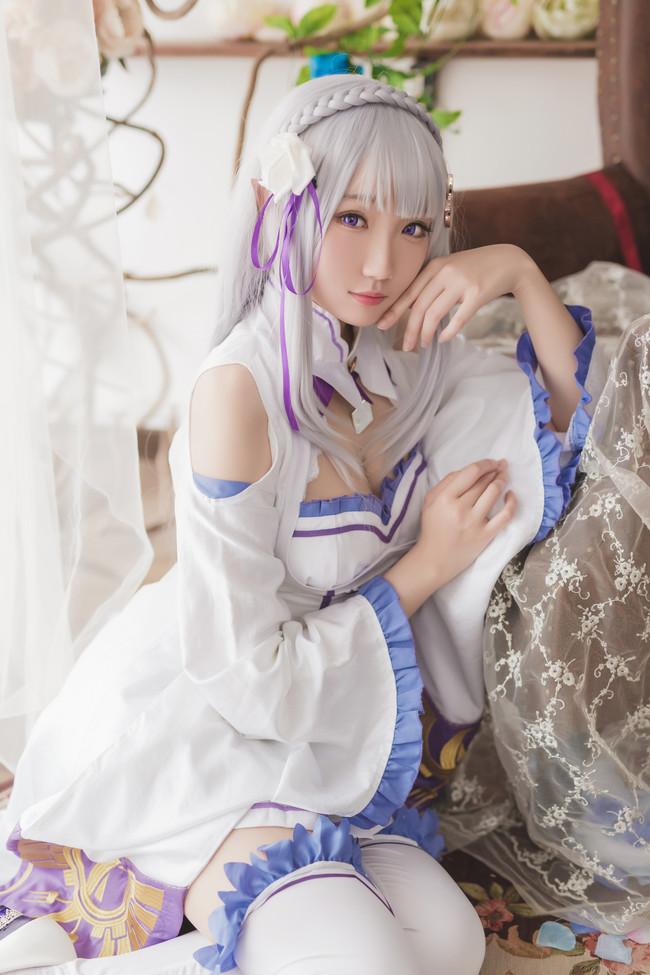 《Re:从零开始的异世界生活》爱蜜莉雅瓜希唯美cos(从零开始爱蜜莉雅cos) 《Re:从零开始的异世界生活》爱蜜莉雅瓜希唯美cos(从零开始爱蜜莉雅cos)