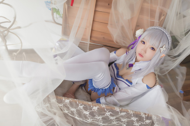 《Re:从零开始的异世界生活》爱蜜莉雅瓜希唯美cos(从零开始爱蜜莉雅cos) 《Re:从零开始的异世界生活》爱蜜莉雅瓜希唯美cos(从零开始爱蜜莉雅cos)