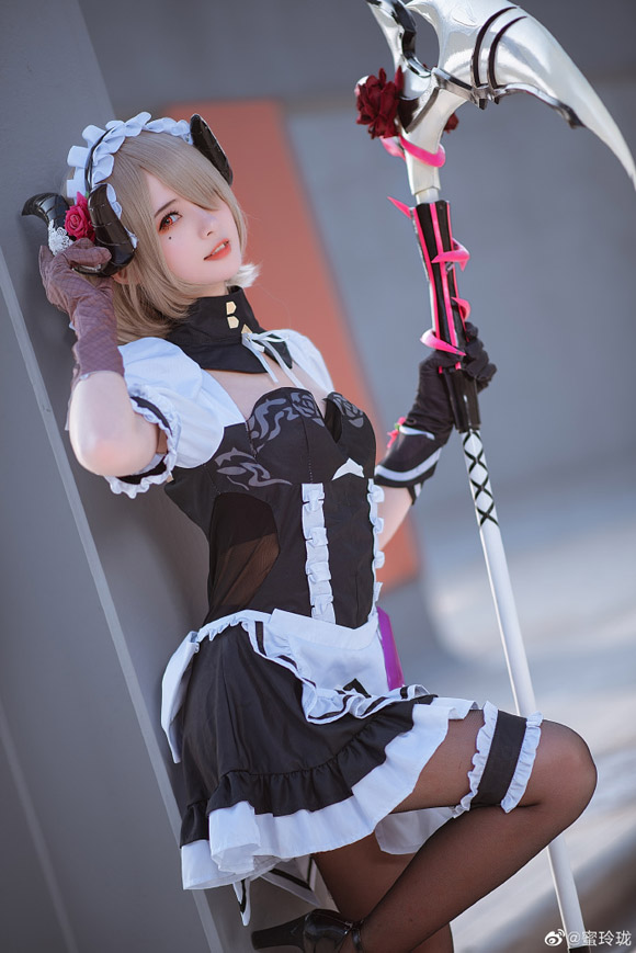 崩坏3丽塔·洛丝薇瑟cosplay (崩坏3女仆丽塔cos)
