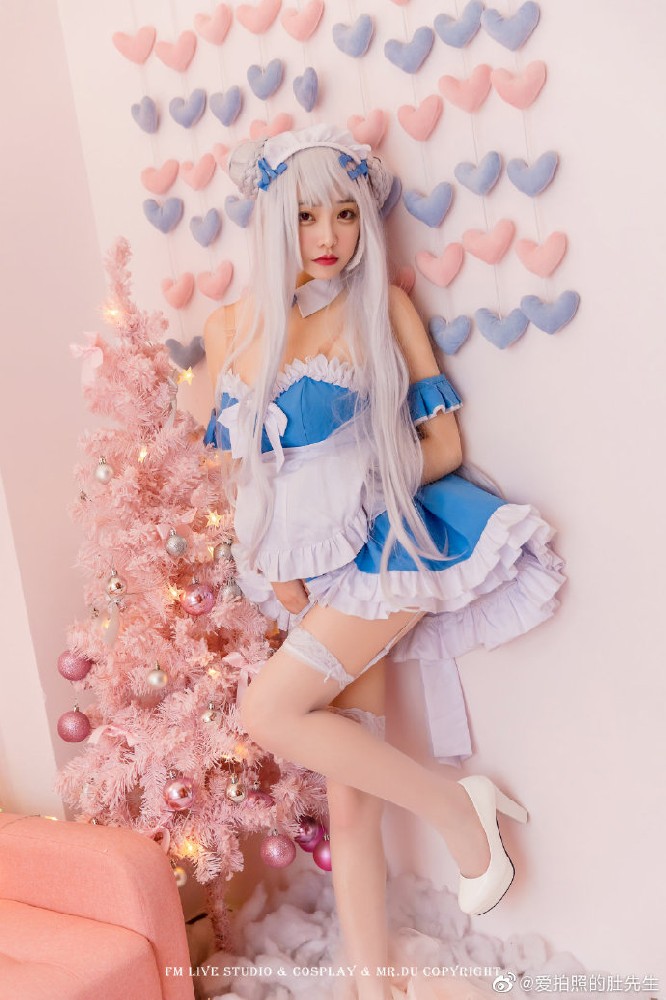 碧蓝航线小天鹅cos(碧蓝航线小天鹅白丝女仆cosplay)