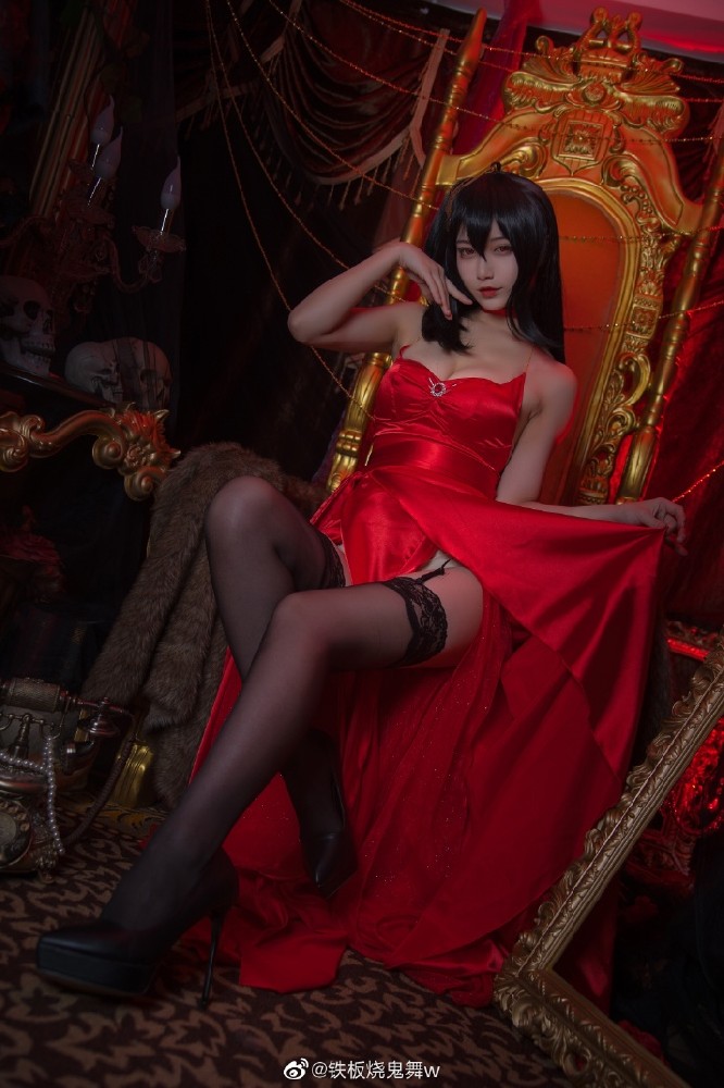《碧蓝航线》大凤礼服毒苹果cos(碧蓝航线鹩礼服cosplay)