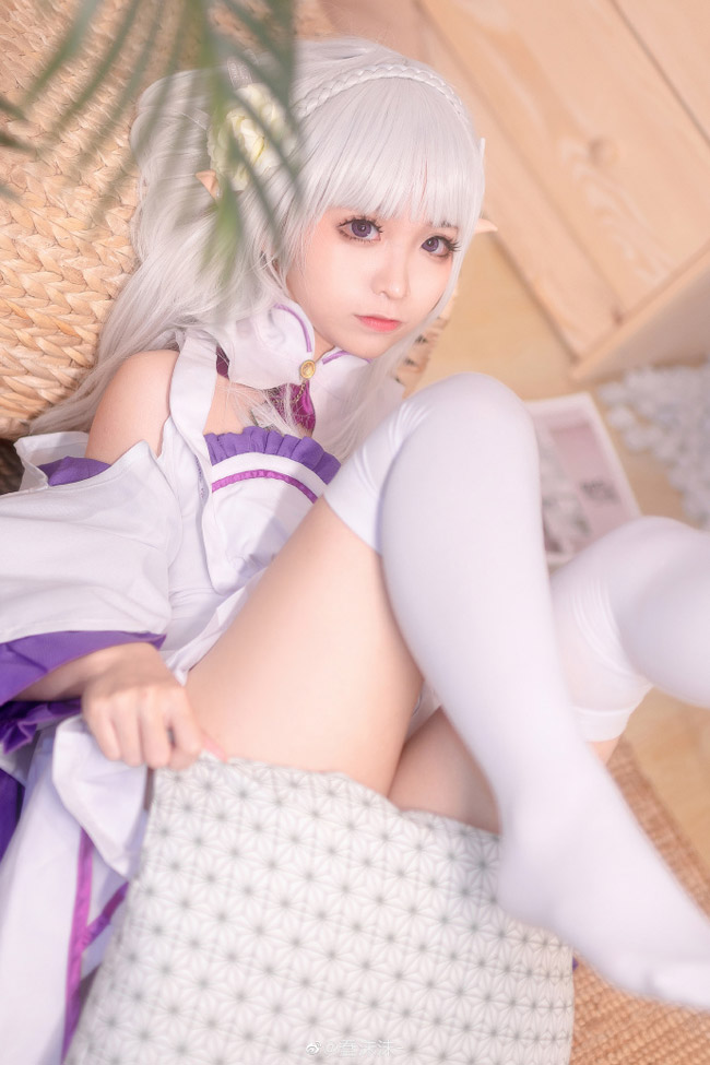 从零开始的异世界生活爱蜜莉雅日常服cosplay(从零开始爱蜜莉雅cos)