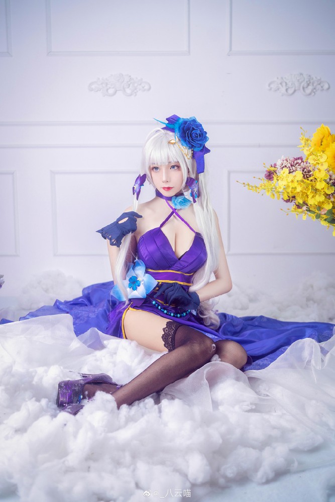 碧蓝航线光辉茶会cos(碧蓝航线光辉礼服永不落幕的茶会cosplay)
