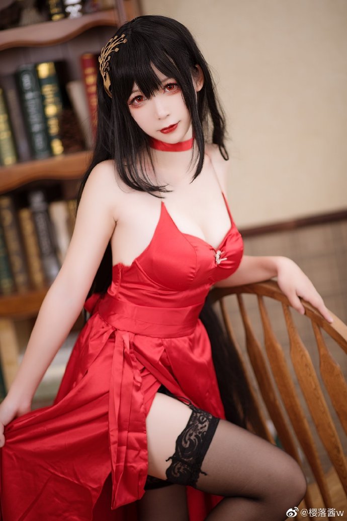 《碧蓝航线》大凤红色礼服「毒苹果」cosplay
