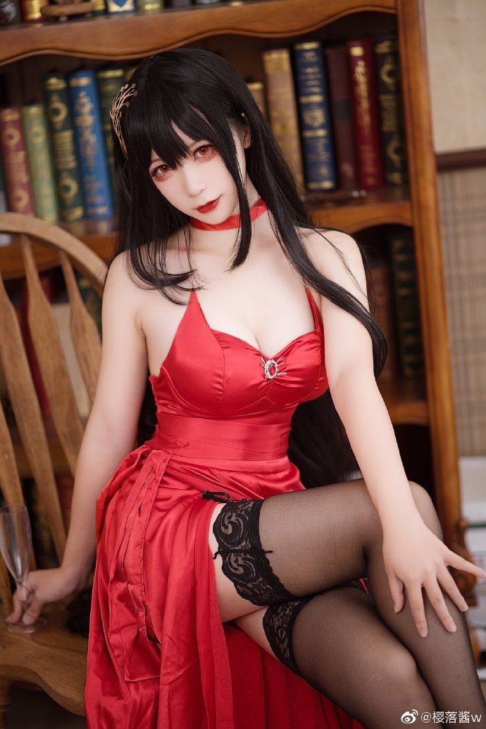 《碧蓝航线》大凤红色礼服「毒苹果」cosplay
