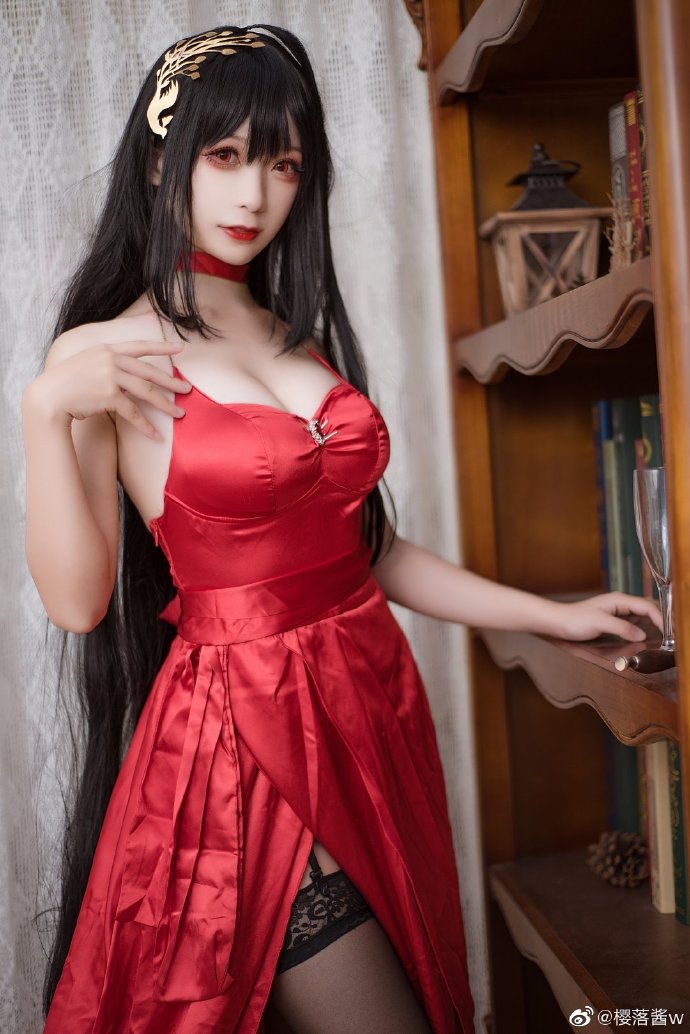 《碧蓝航线》大凤红色礼服「毒苹果」cosplay