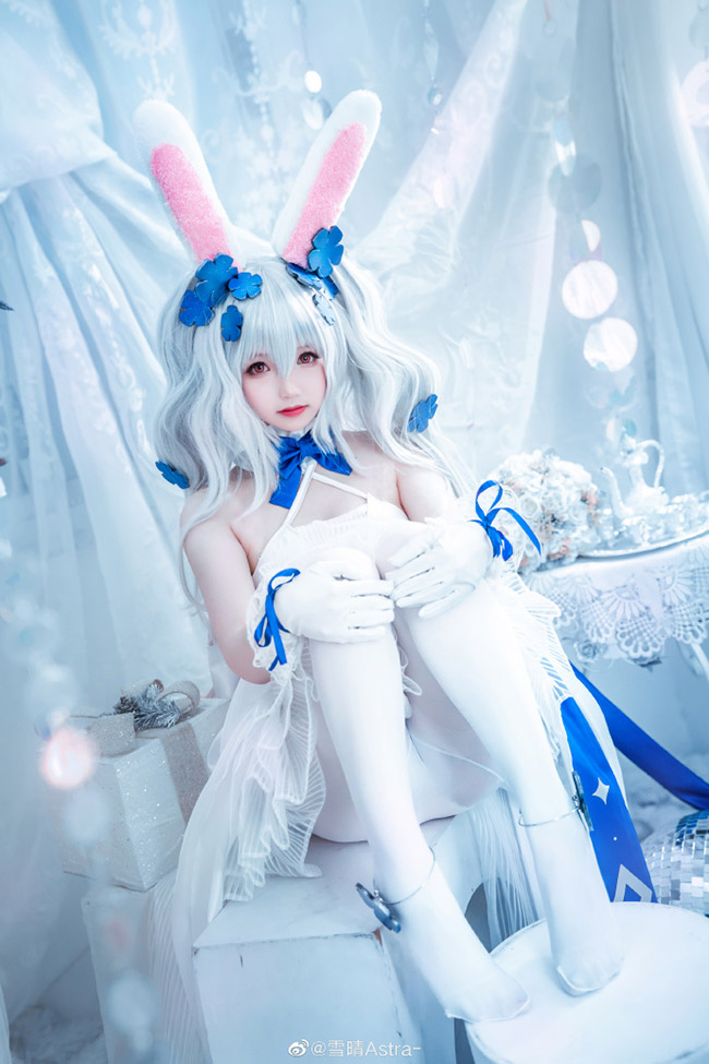 碧蓝航线拉菲白兔与誓约cos(碧蓝航线拉菲婚纱cosplay)