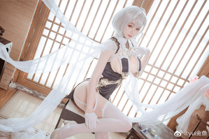 碧蓝航线天狼星旗袍cos 碧蓝航线天狼星旗袍皮肤cosplay