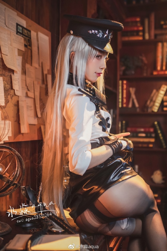 碧蓝航线甘古特换装cosplay 碧蓝航线甘古特坚定的执行者cos