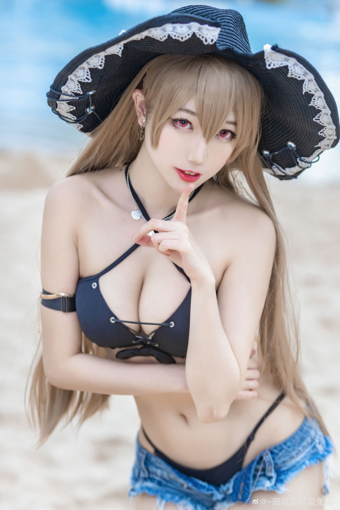 碧蓝航线让巴尔cosplay 碧蓝航线让巴尔泳装cos