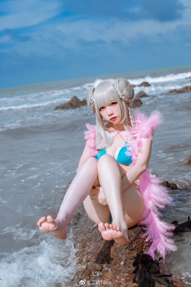 碧蓝航线可畏泳装cosplay 碧蓝航线可畏泳装海边的皇家淑女cos