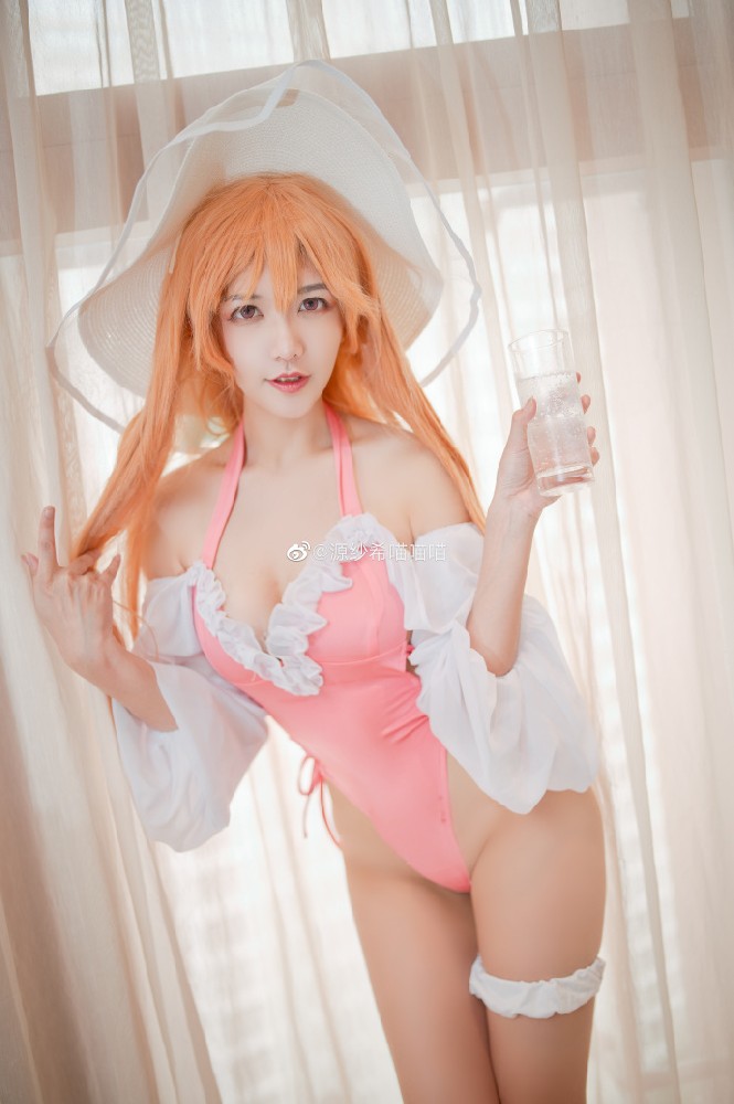 碧蓝航线黎塞留泳装cos 碧蓝航线黎塞留cosplay