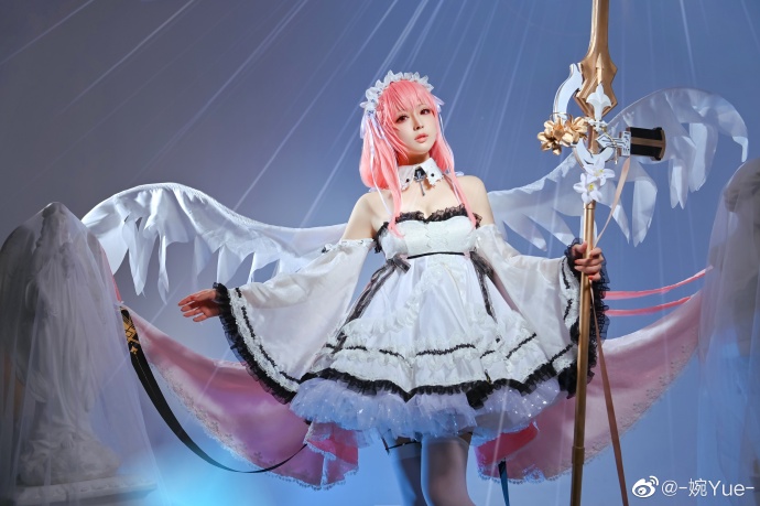 碧蓝航线英仙座cosplay 碧蓝航线英仙座原皮cos