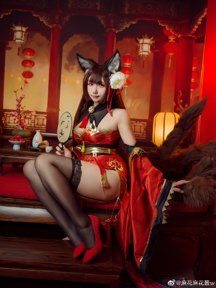 碧蓝航线天城原皮cos 碧蓝航线天城黑丝旗袍cosplay