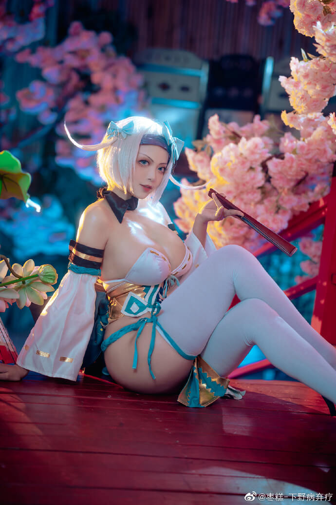 二次元cosplay|剑灵茱莉亚cos灵芝派对冰雪七缘
