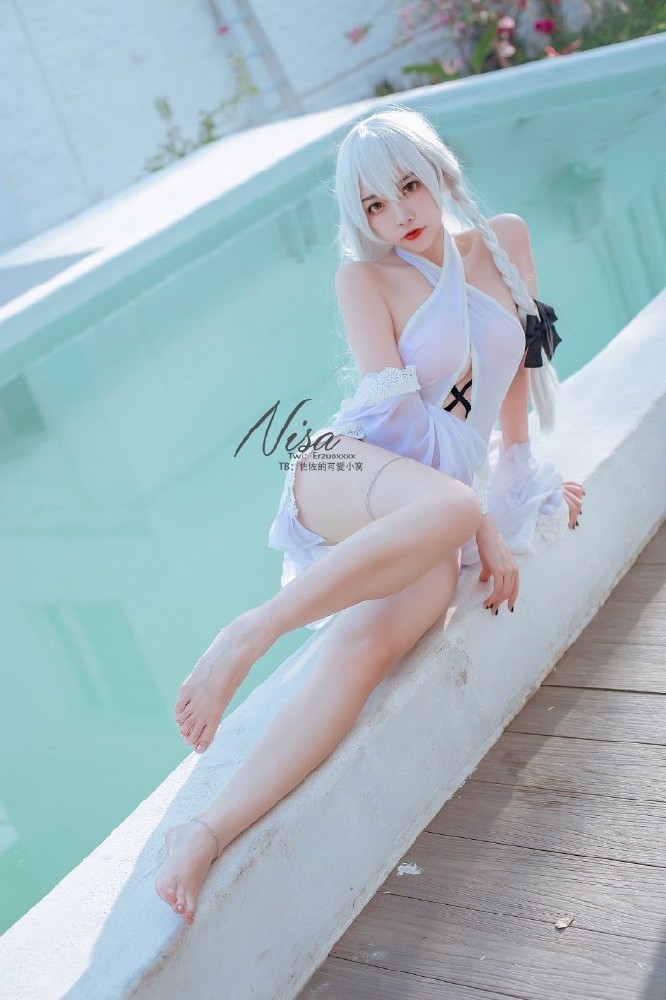 碧蓝航线赫敏泳装cosplay 碧蓝航线赫敏换装纯白的悠闲假日cos