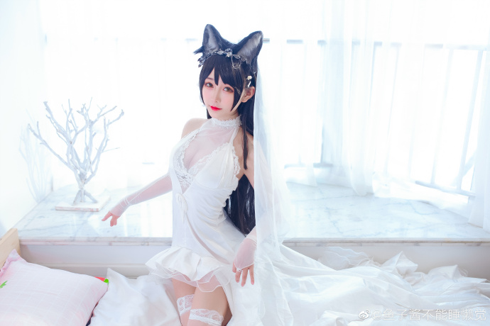 碧蓝航线爱宕白色婚纱cos 碧蓝航线爱宕纯白色花嫁美丽无暇