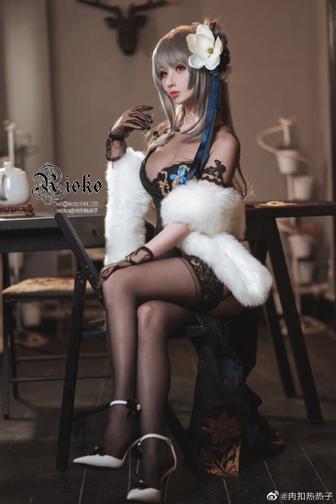 碧蓝航线路易九世旗袍cosplay 碧蓝航线路易九世瑰丽的执勤人cos