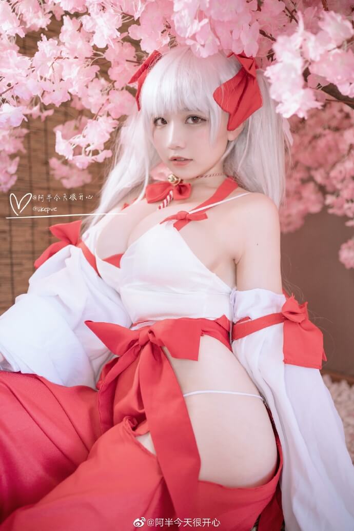 碧蓝航线可畏cosplay 碧蓝航线可畏巫女服cos|cn阿半今天很开心