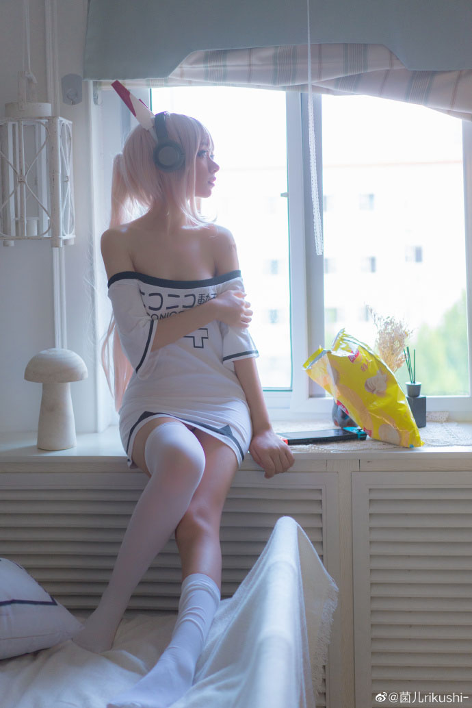 碧蓝航线绫波小电视cosplay 碧蓝航线可爱的柚cos|cn菌儿rikushi-
