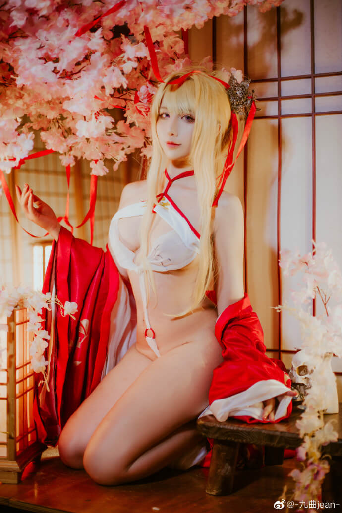 碧蓝航线光荣旗袍cosplay 碧蓝航线光荣凉夜香雪cos