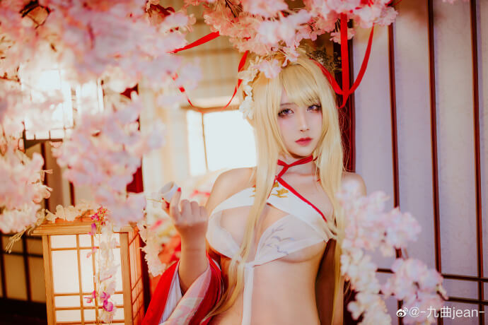 碧蓝航线光荣旗袍cosplay 碧蓝航线光荣凉夜香雪cos