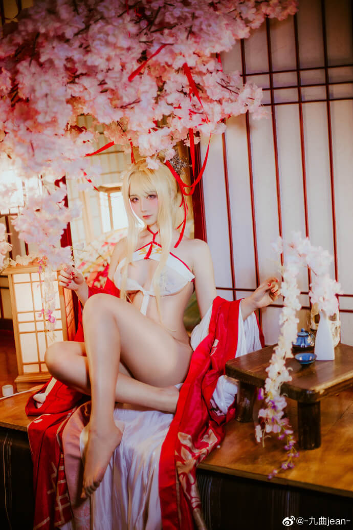 碧蓝航线光荣旗袍cosplay 碧蓝航线光荣凉夜香雪cos