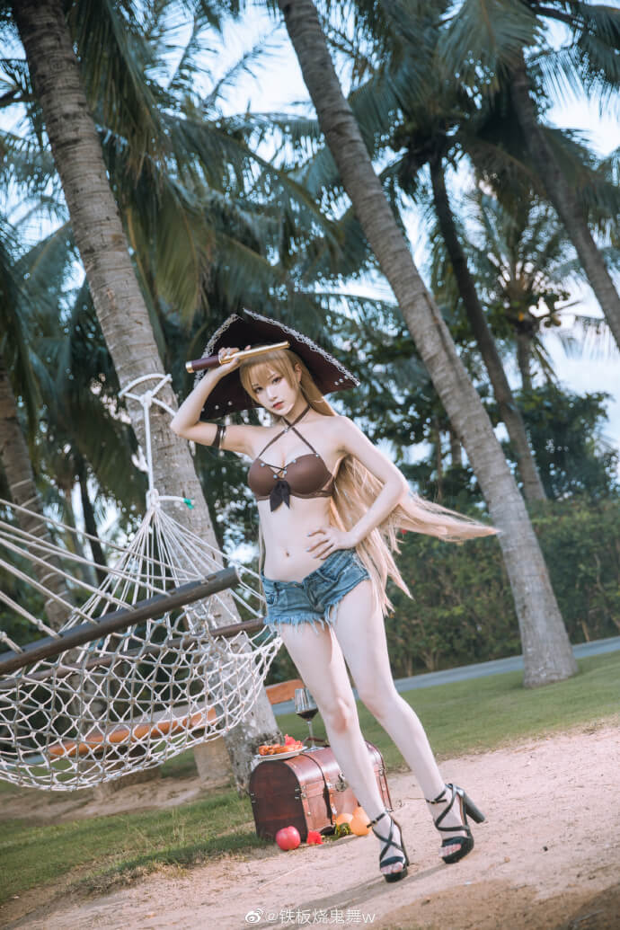 碧蓝航线让巴尔泳装cosplay 碧蓝航线让巴尔秘密的Après midi泳装cos