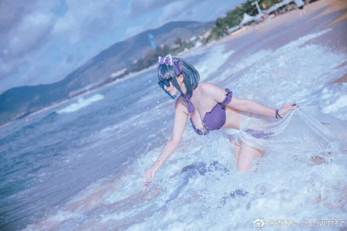 碧蓝航线柴郡泳装cosplay 柴郡甜蜜的海滩约会|cn枣糕