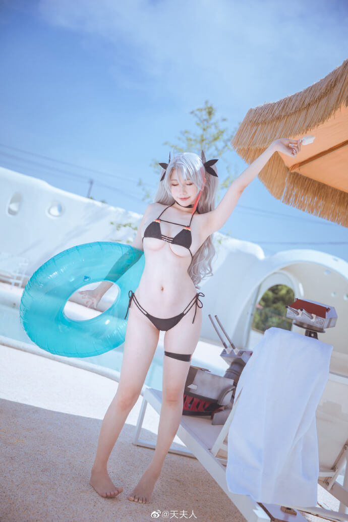 碧蓝航线欧根亲王泳装cos 碧蓝航线欧根夏日泳装cosplay