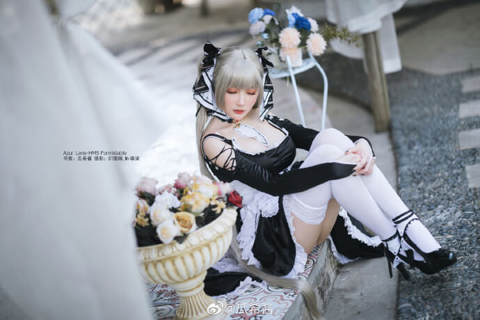碧蓝航线可畏cosplay 优雅甜美的还原碧蓝航线可畏