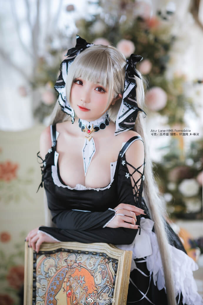 碧蓝航线可畏cosplay 优雅甜美的还原碧蓝航线可畏