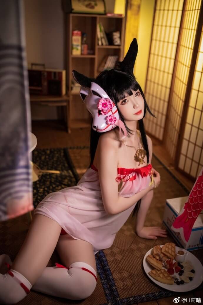 碧蓝航线长门睡衣cos 碧蓝航线长门神子的休憩