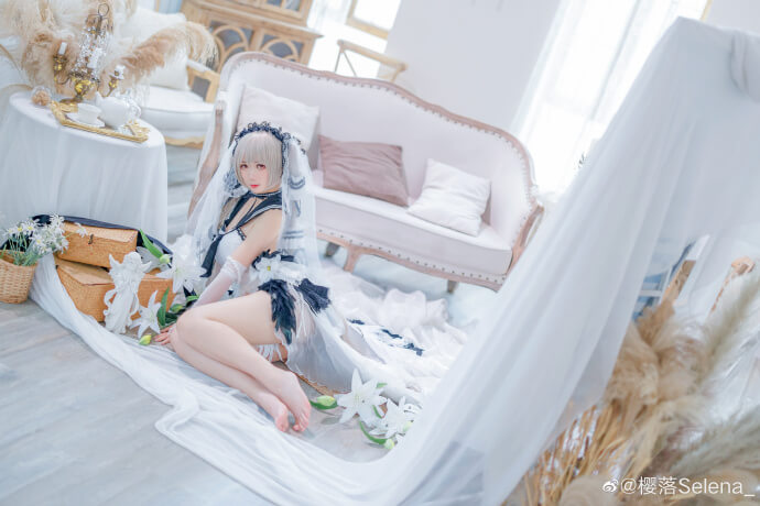 碧蓝航线可畏礼服「梳妆中的大小姐」cos|cn樱落Selena_