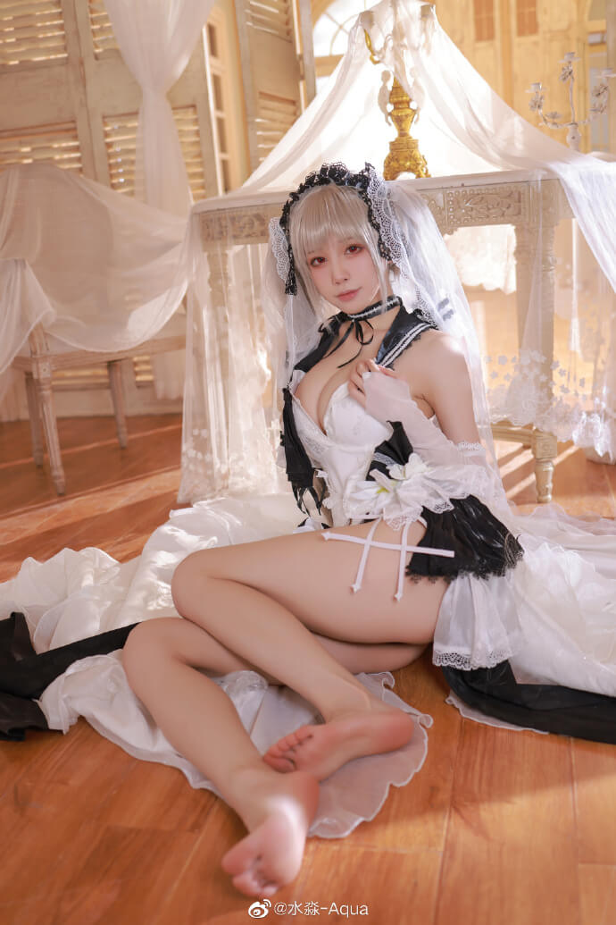 碧蓝航线可畏礼服cosplay 可畏梳妆中的大小姐cos